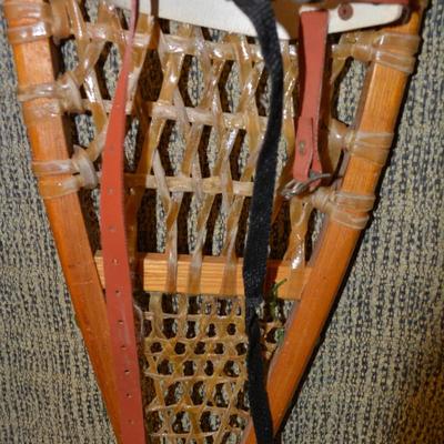 Vintage Wood & Sinew Snowshoes 10”x46” Made in Canada