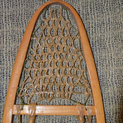 Vintage Wood & Sinew Snowshoes 10”x46” Made in Canada
