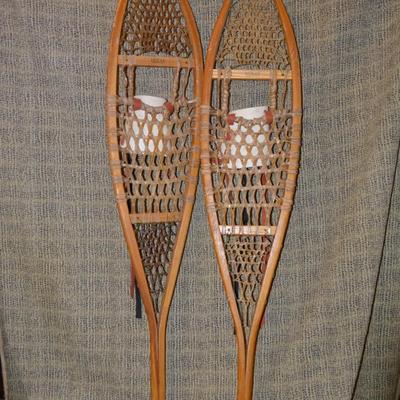 Vintage Wood & Sinew Snowshoes 10”x46” Made in Canada
