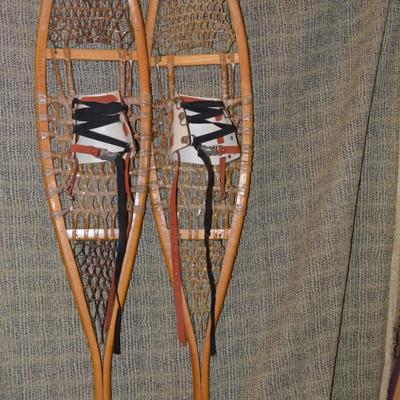 Vintage Wood & Sinew Snowshoes 10”x46” Made in Canada