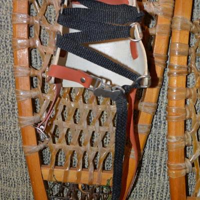 Vintage Wood & Sinew Snowshoes 10”x46” Made in Canada