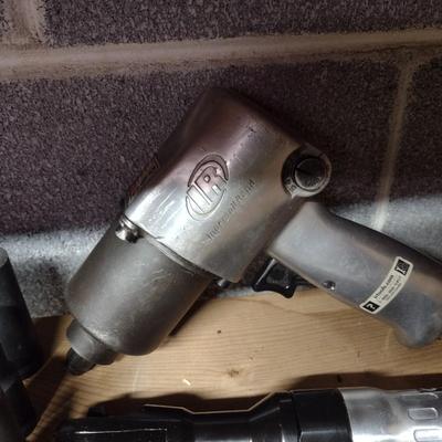 Pneumatic Impact Wrenches and Sockets
