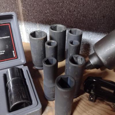 Pneumatic Impact Wrenches and Sockets