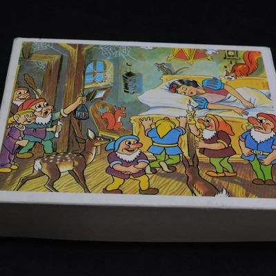 Vintage Snow White Cube Puzzle w/ Lithographs 7.75”x6.5”x1.5”