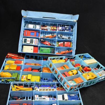 Large Lot of Vintage Matchbox/Corgi/Hotwheels Vehicles w/ Case