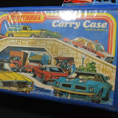 Large Lot of Vintage Matchbox/Corgi/Hotwheels Vehicles w/ Case