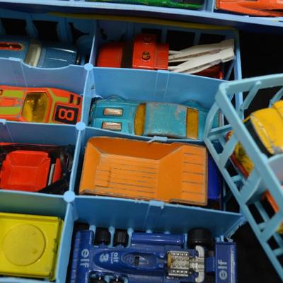 Large Lot of Vintage Matchbox/Corgi/Hotwheels Vehicles w/ Case