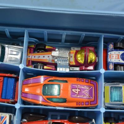 Large Lot of Vintage Matchbox/Corgi/Hotwheels Vehicles w/ Case