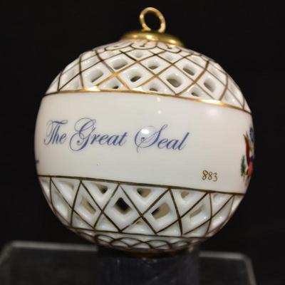 Vintage WOODMERE Presidential Seal Porcelain Ornament #883 3”
