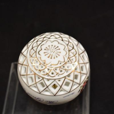 Vintage WOODMERE Presidential Seal Porcelain Ornament #883 3”