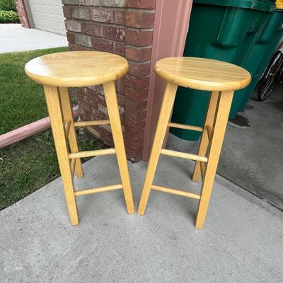 2 Oak stools
