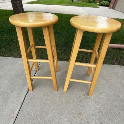 2 Oak stools