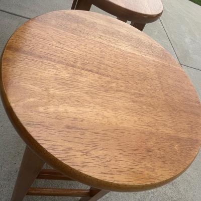 2 Stools
