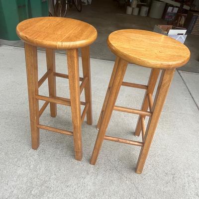 2 Stools