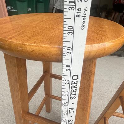 2 Stools