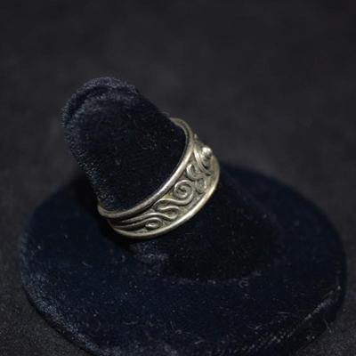 925 Sterling Wire Inlay Ring Size 6.5, 2.6g