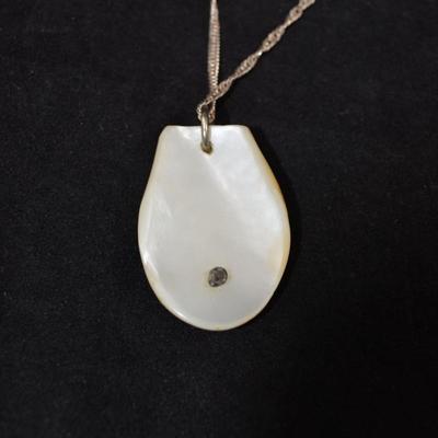 925 Sterling Tinsel Chain w/ 925 & Mother of Pearl Horse Pendant 29” 20.4g
