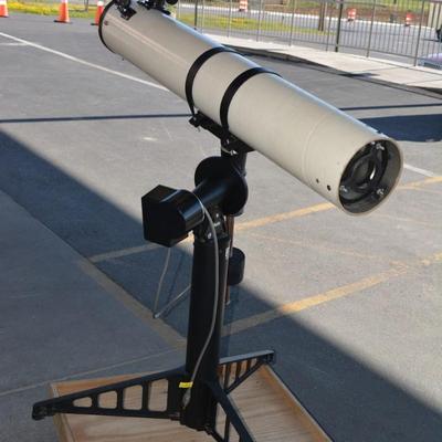 Vintage MEADE Reflector Telescope w/ Equatorial Drive, 6” Mirror
