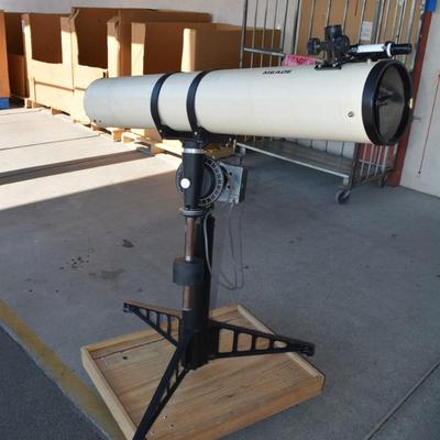 Vintage MEADE Reflector Telescope w/ Equatorial Drive, 6” Mirror