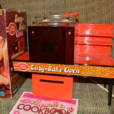Vintage 1973 KENNER Betty Crocker Easy Bake Oven, Working