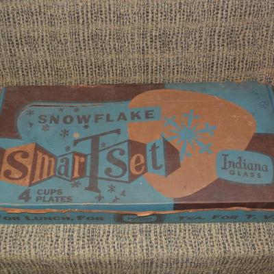 Vintage Indiana Glass ‘Snowflake’ Smart Set for 4