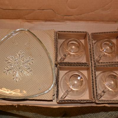 Vintage Indiana Glass ‘Snowflake’ Smart Set for 4