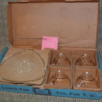 Vintage Indiana Glass ‘Snowflake’ Smart Set for 4