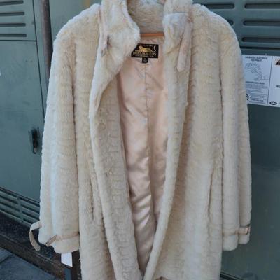 ‘Donna Salyers Fabulous Furs’ Faux Coat, Size XL