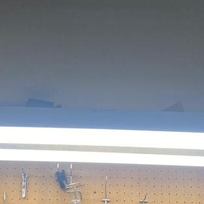 4’ Shop Light