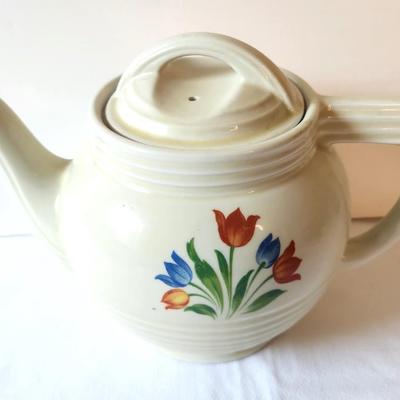 Lot #15 Vintage Drip O Lator Coffee/Tea Pot - Tulips