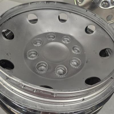 16" 8134-16 Hubcaps