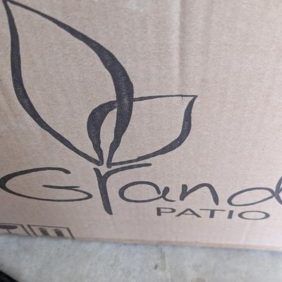 Grand Patio Table
