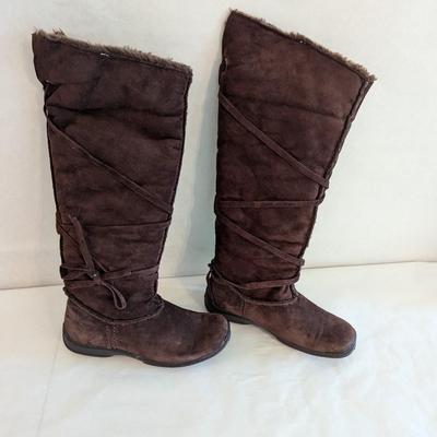 Kimmie Dark Brown Boots Size 8 M
