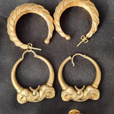 Jewelry Lot Necklaces Earrings Trifari Brighton Ben-Amun Napier Monet