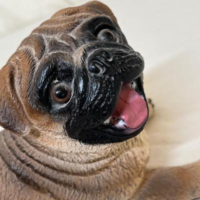 Pug figure