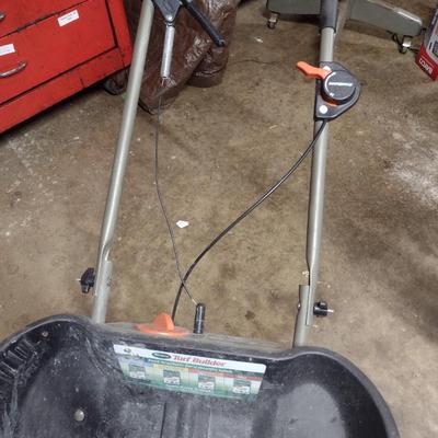 Scott's Turf Builder DLX Lawn Spreader