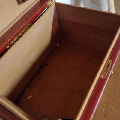 Mahogany Finish Humidor