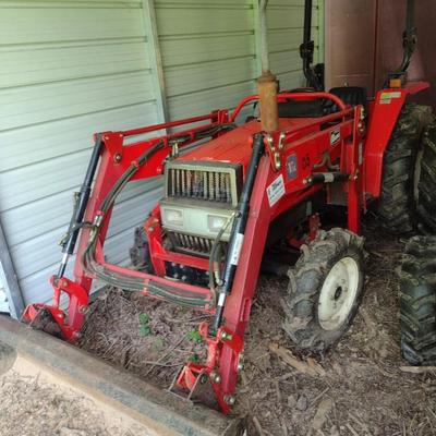 Yanmar FX26D Diesel 4WD Tractor with Front-End Loader 234 Hours