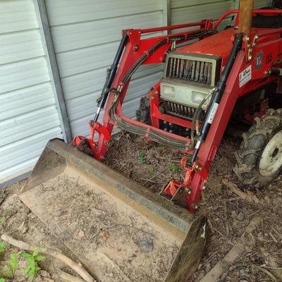 Yanmar FX26D Diesel 4WD Tractor with Front-End Loader 234 Hours