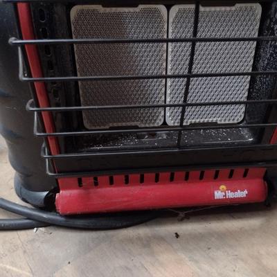 Mr. Heater Space Heater with Propane Tank (B)
