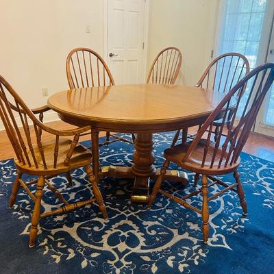 Solid Oak Dining Set~ Round, Oval or Oblong!