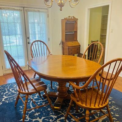 Solid Oak Dining Set~ Round, Oval or Oblong!