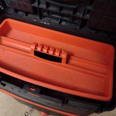 Black and Decker Master Cart Tool Chest (B)