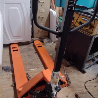 Haul Master 2.5 Ton Pallet Jack (B)