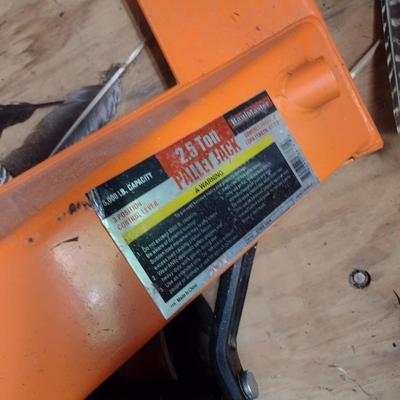 Haul Master 2.5 Ton Pallet Jack (B)