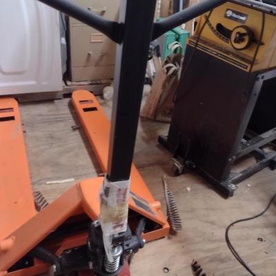 Haul Master 2.5 Ton Pallet Jack (B)