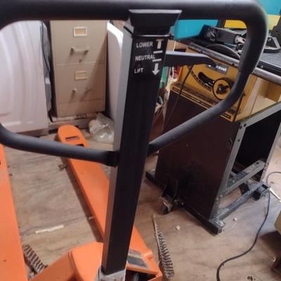 Haul Master 2.5 Ton Pallet Jack (B)