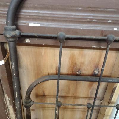 Antique Wrought Iron Single Sized Head and Footboard (No Rails) (B)