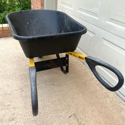 TRUE TEMPER Wheel Barrow