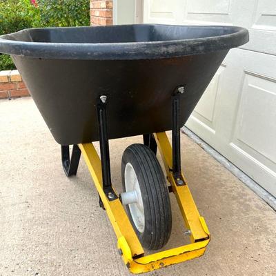 TRUE TEMPER Wheel Barrow